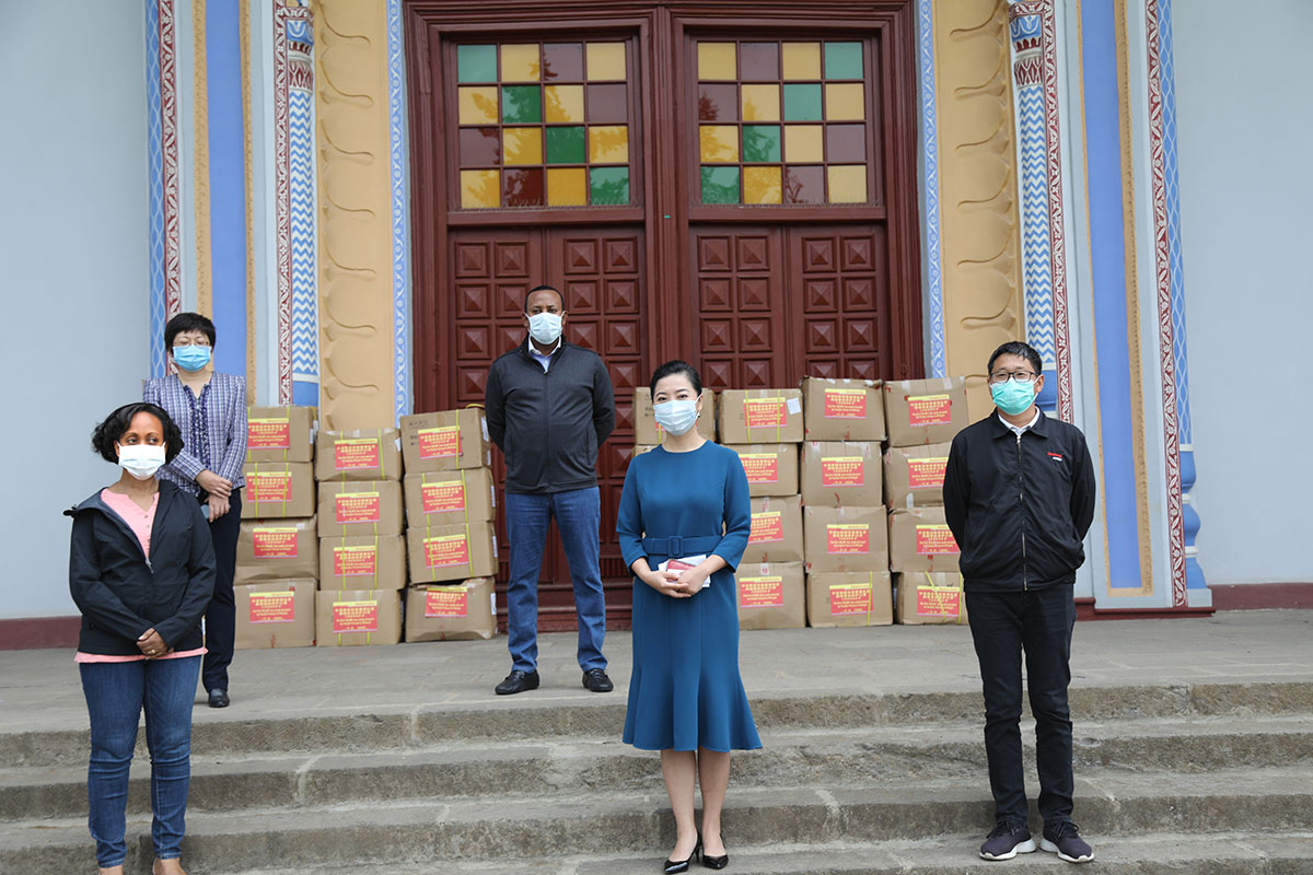 1584925816982133.jpg 阿比总理推特照片OK1200.jpg